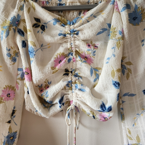 Monteau Floral Blouse - Picture 5 of 7